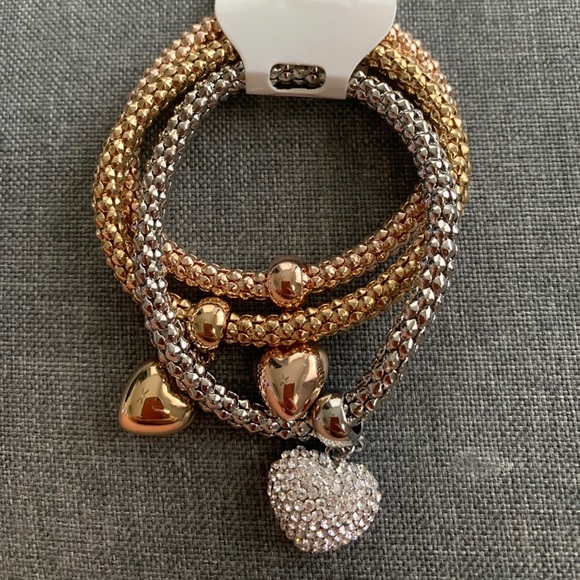 Bracelets - Picture 2 of 5